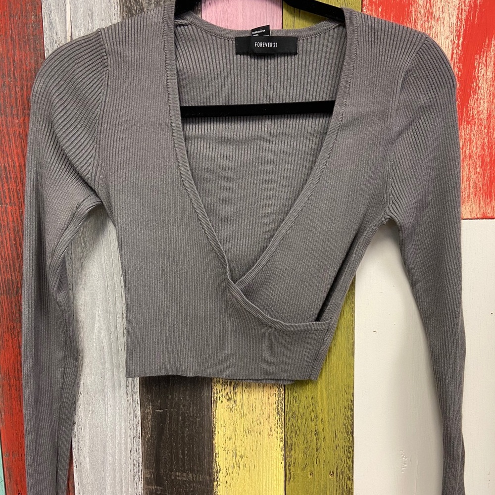 Cropped low cut shirt